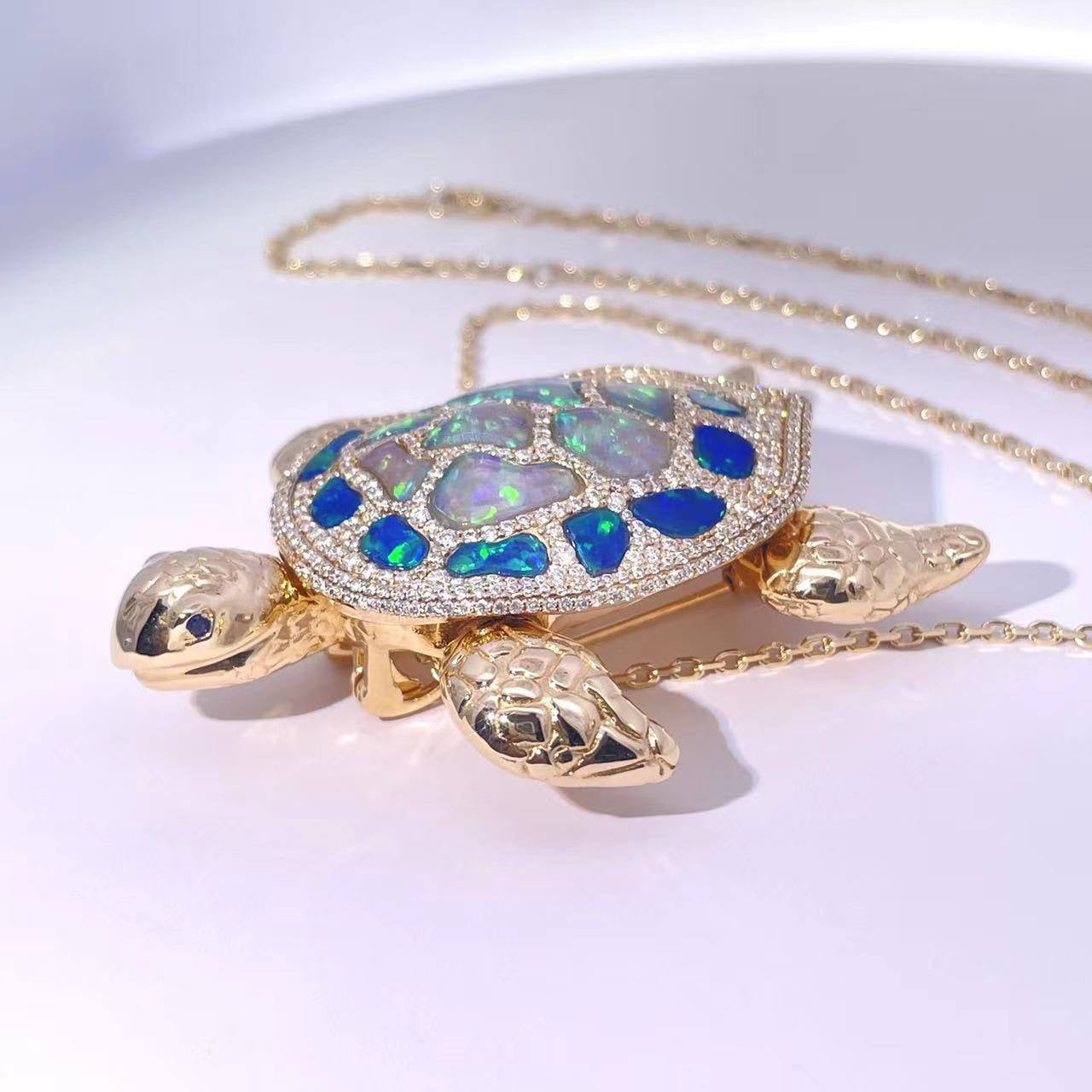 Mezéka Turtle Brooch-Pendant
