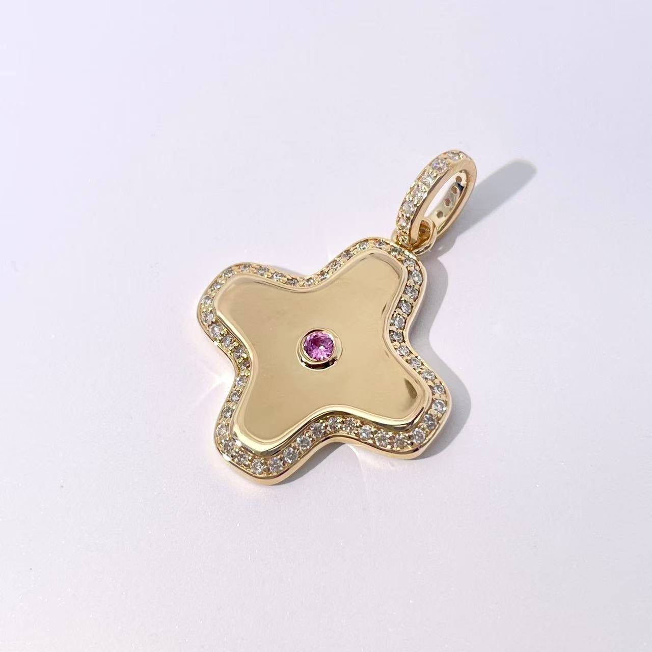 Mezéka Cross Pendant